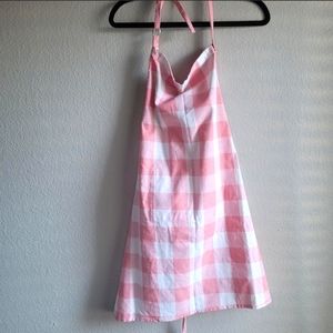 NWOT PINK GINGHAM TIED WOMENS APRON SIZE OS